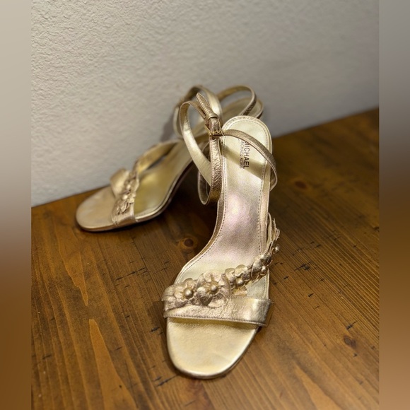Michael Kors Metallic Gold Heels - Picture 1 of 6